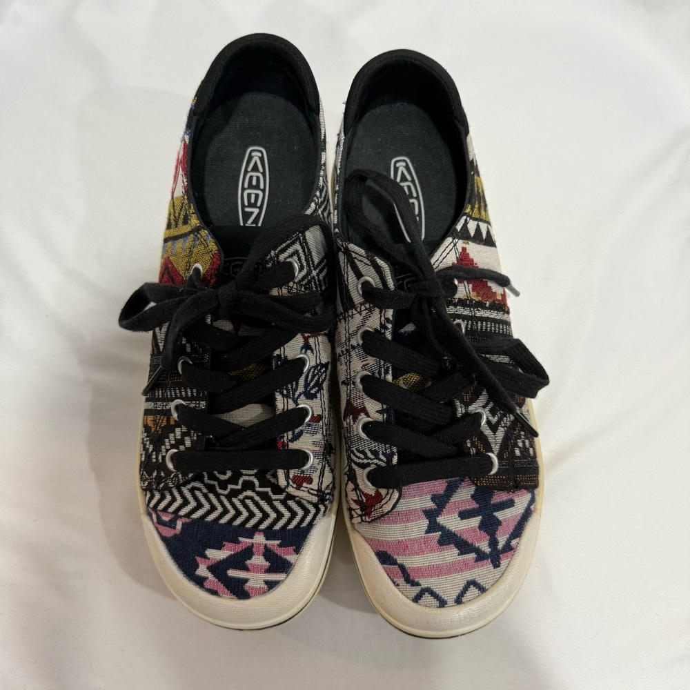 KEEN Women's Size 8 Canvas Sneakers Multicolor Aztec Pattern Lace Up Barefoot